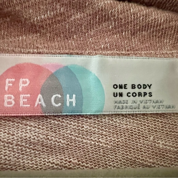 FP Beach FP Movement Cowl neck sweater sweatshirt one body - Picture 6 of 7